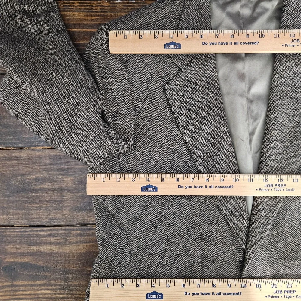 JOS A BANK Men's Tweed Sport Coat Blazer Two Button Brown Herringbone Wool 42R